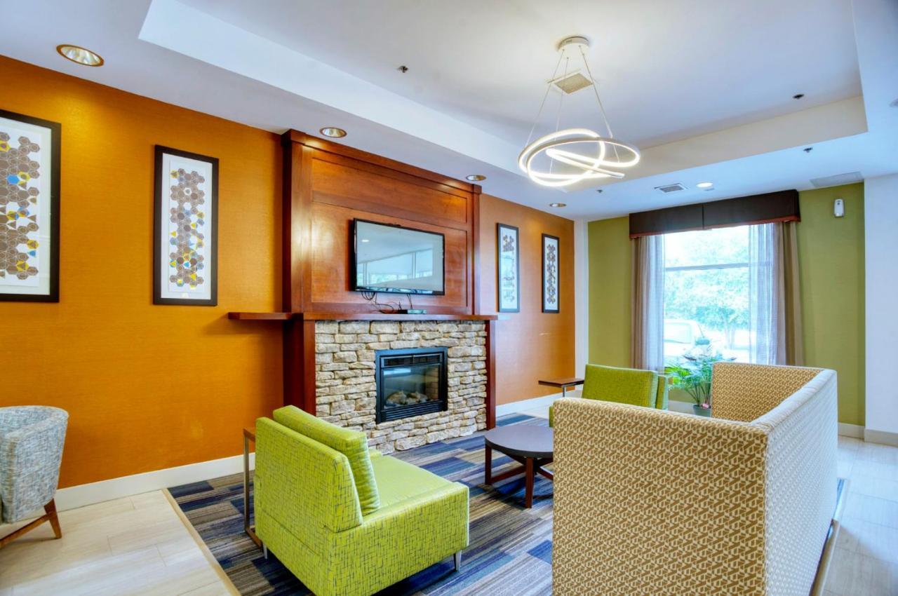 Holiday Inn Express La Plata By Ihg Bagian luar foto