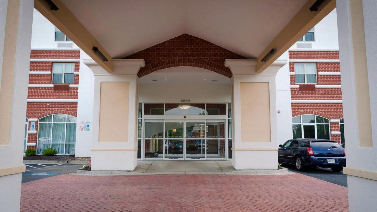 Holiday Inn Express La Plata By Ihg Bagian luar foto
