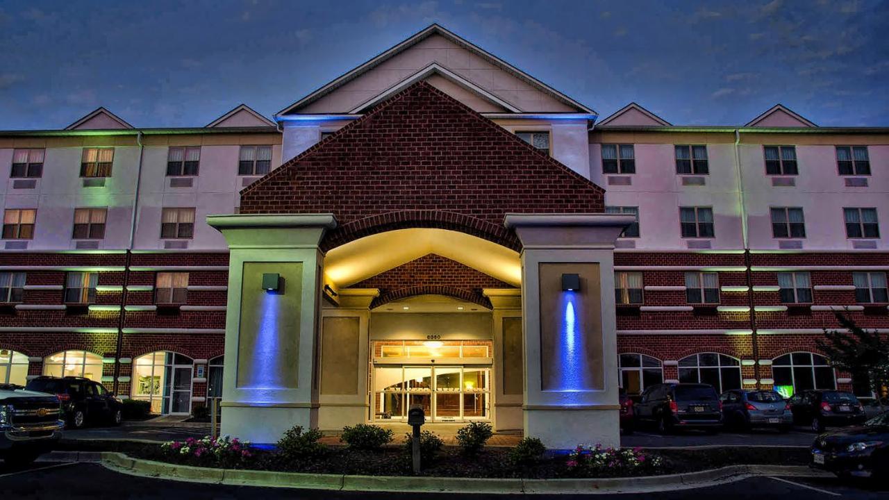 Holiday Inn Express La Plata By Ihg Bagian luar foto