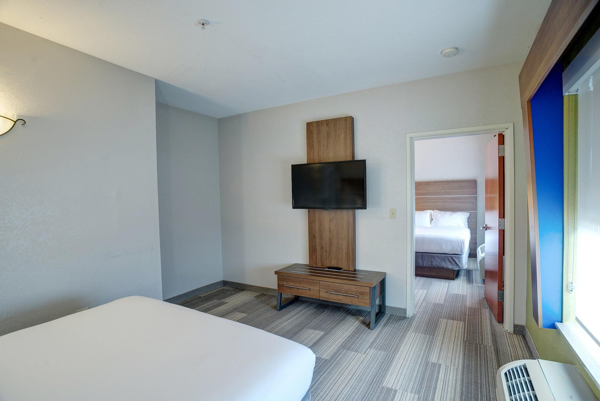 Holiday Inn Express La Plata By Ihg Bagian luar foto