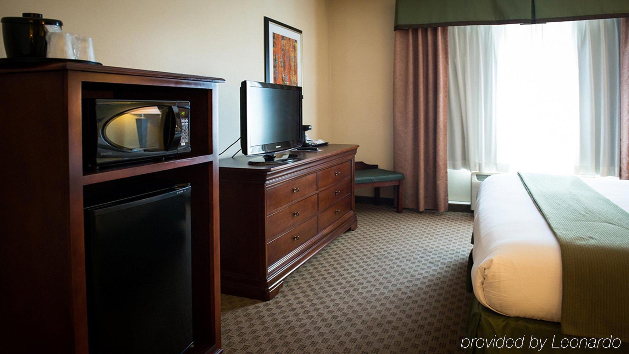 Holiday Inn Express La Plata By Ihg Bagian luar foto