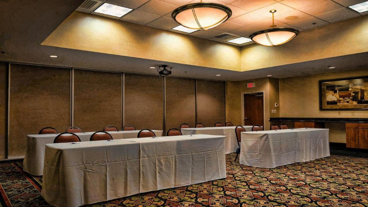 Holiday Inn Express La Plata By Ihg Bagian luar foto